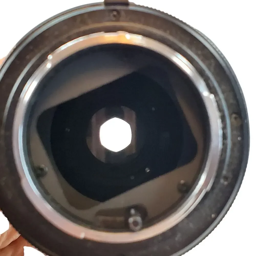 Minolta Celtic MD Zoom 100-200mm 1:5.6 Lens Camera Lens with Caps Made in Japan